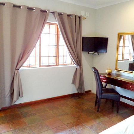 Belladona Guesthouse Mbombela Esterno foto